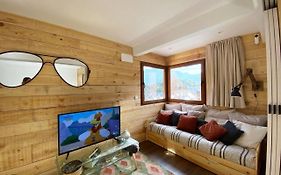 Vistas By Cardi Suites